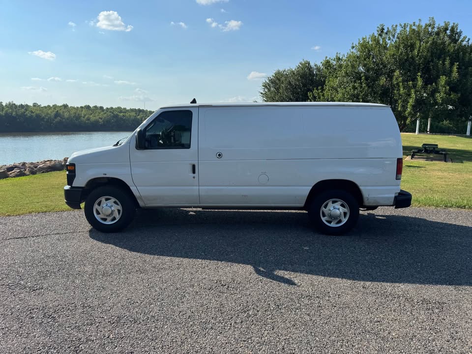 2011 Ford E250
